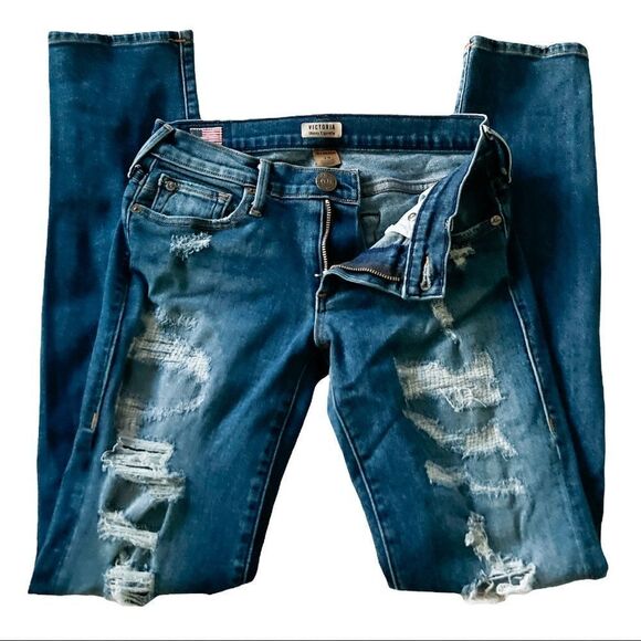 True Religion Victoria Skinny Cigarette Jeans - Picture 4 of 10